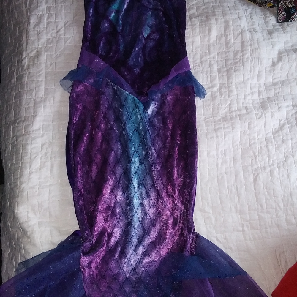 Costume